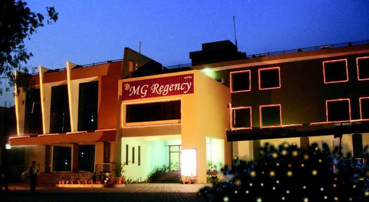 Hotel Mg Regency à Baddi Extérieur photo