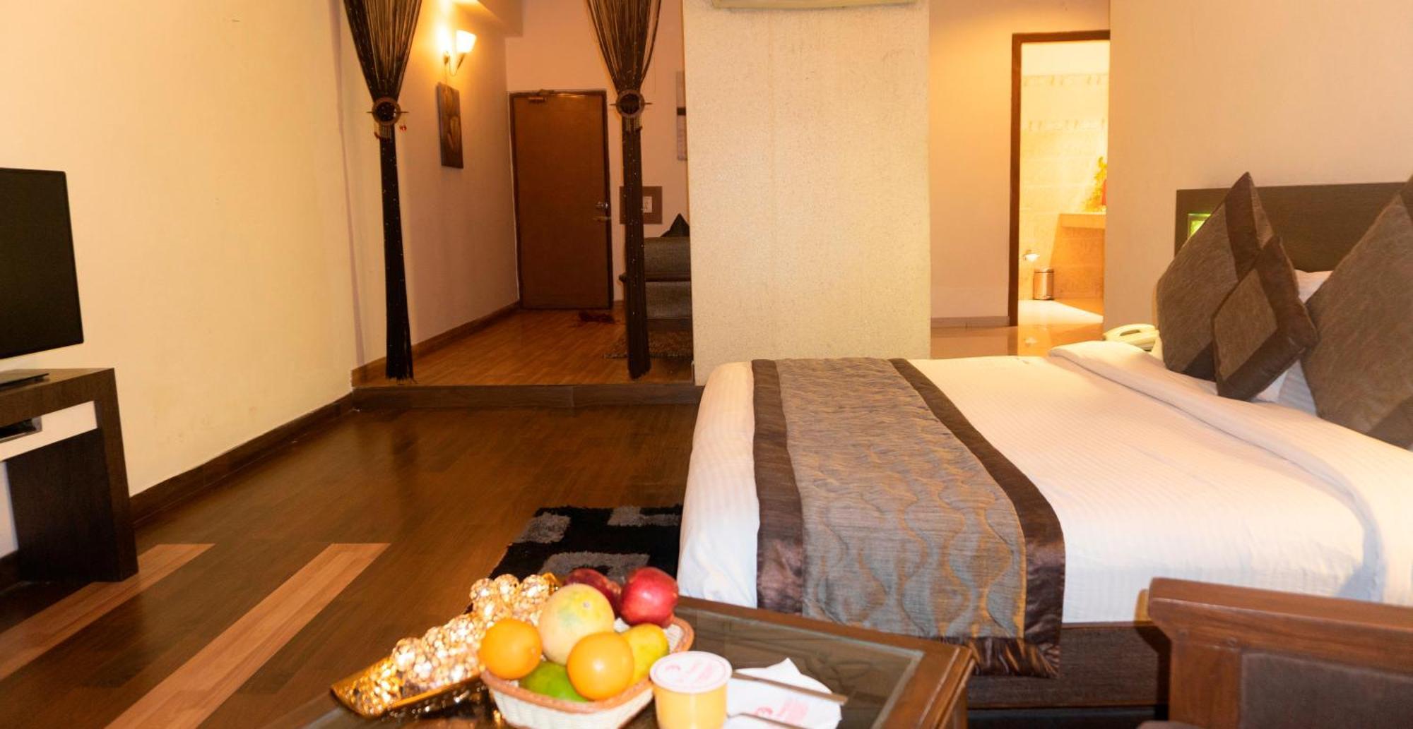 Hotel Mg Regency à Baddi Extérieur photo