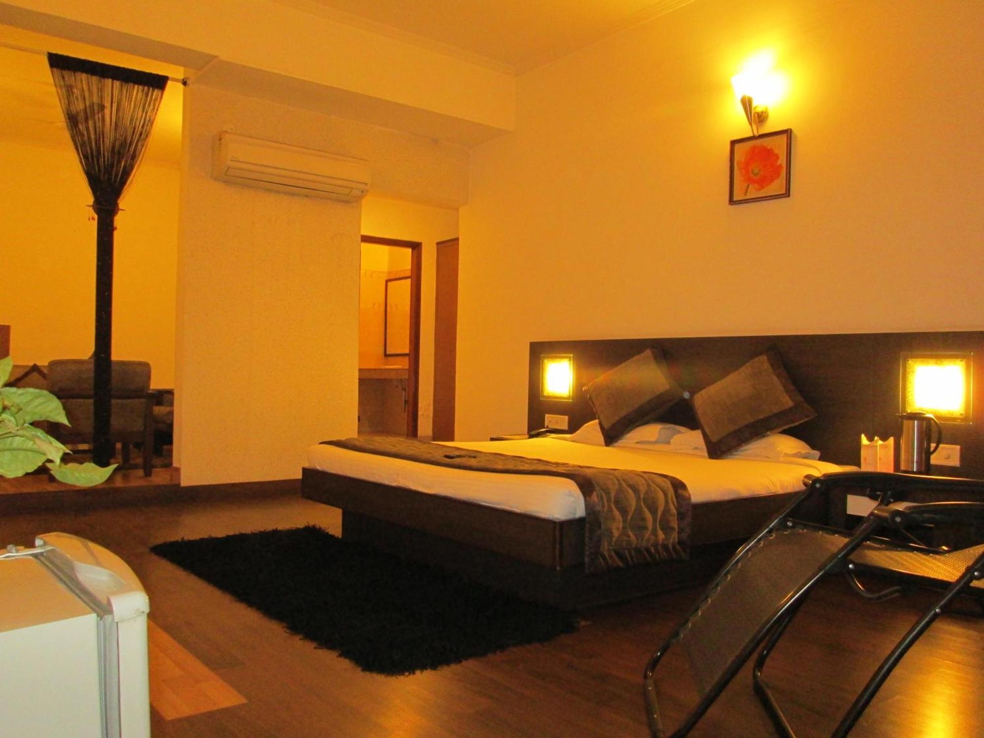 Hotel Mg Regency à Baddi Extérieur photo